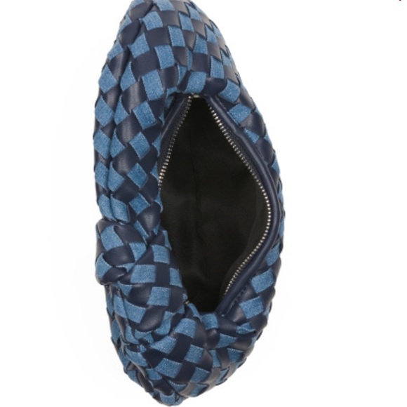 ๐๐NWT-URBAN EXPRESSIONS DENIM TRACY WOVEN KNOT CLUTCH๐๐ - Picture 16 of 17